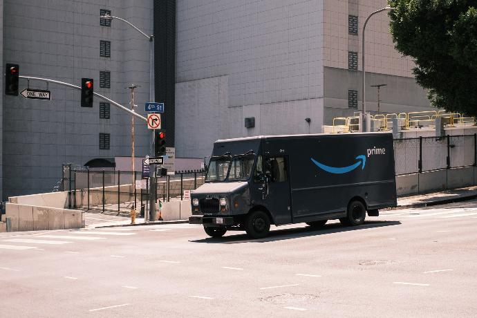 Amazon and Starbucks use ERP systems Amazon and Starbucks use ERP systems